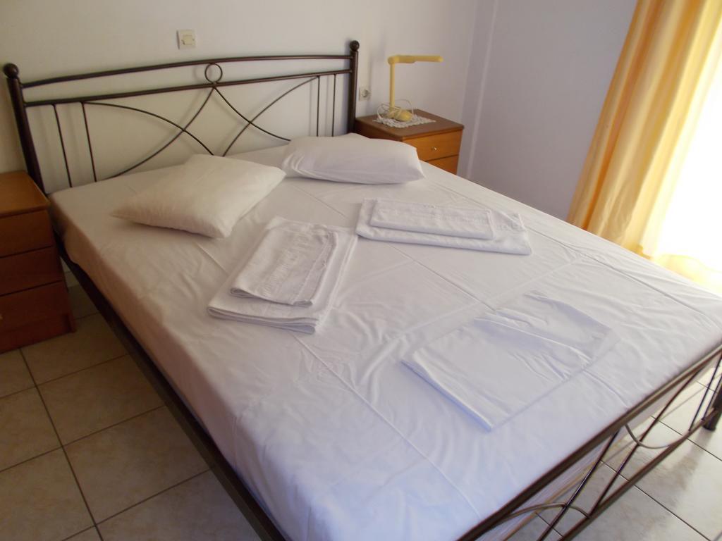 Helios&Thalassa Rooms Loutra Aidhipsou Exteriör bild
